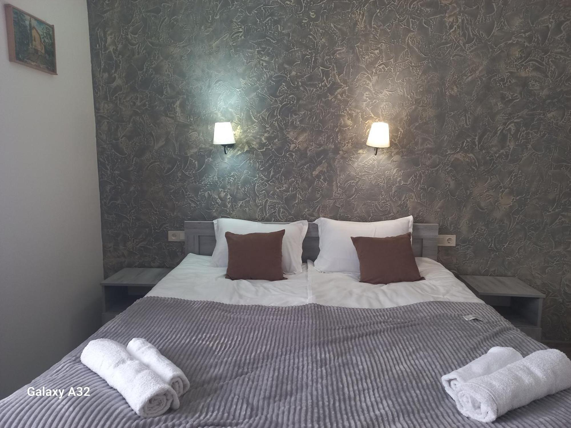 Ninama Hotel Mestia Ruang foto