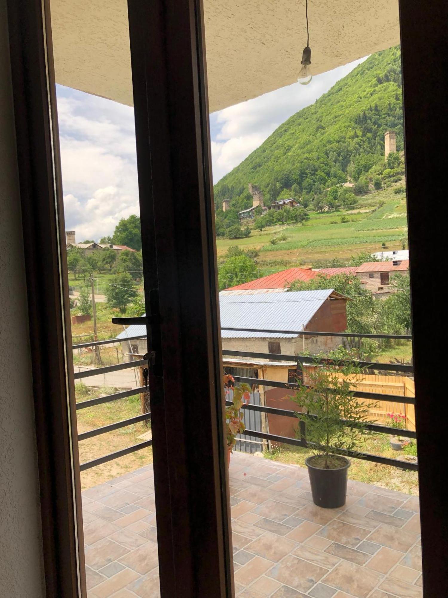 Ninama Hotel Mestia Bagian luar foto