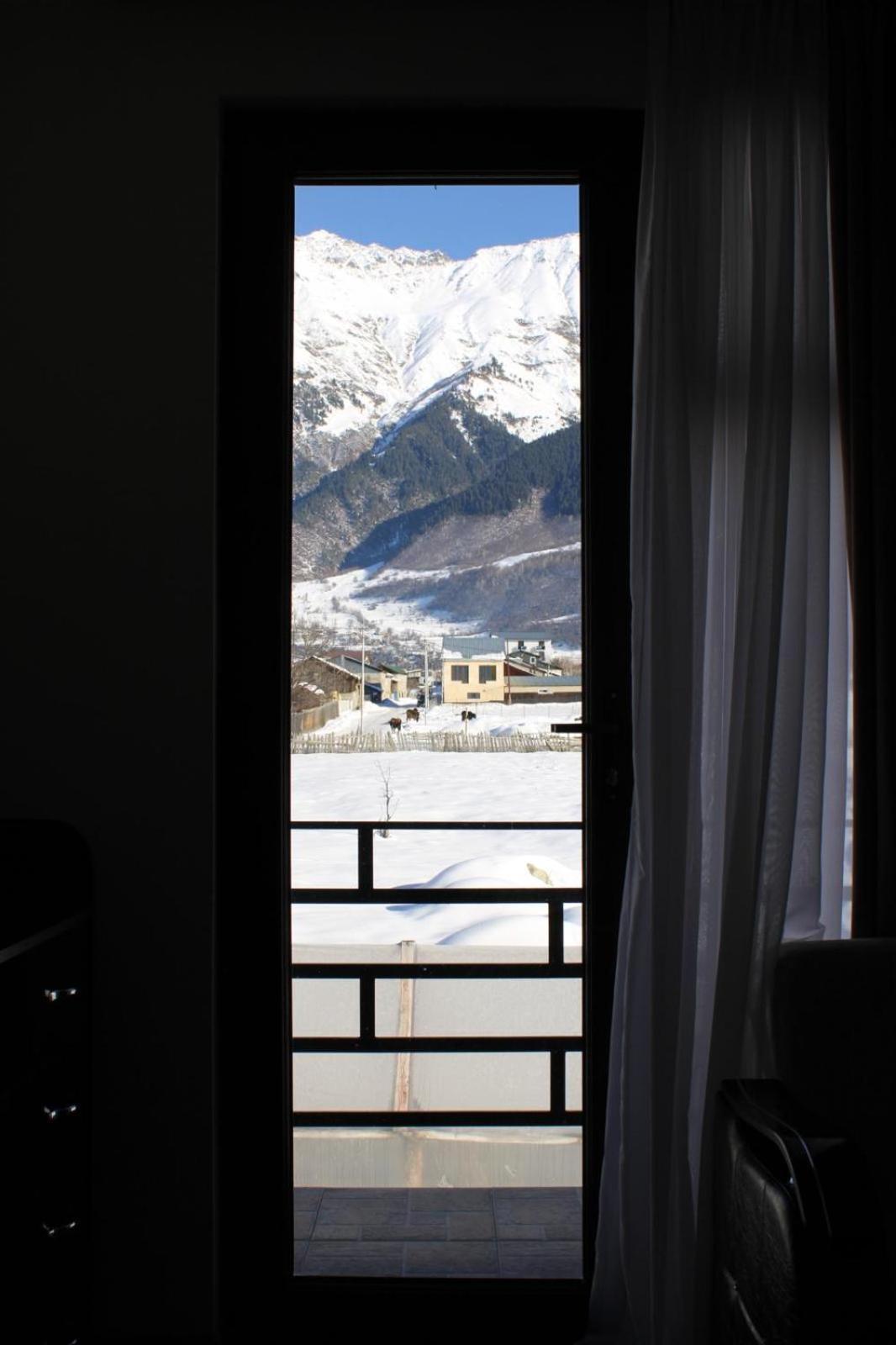 Ninama Hotel Mestia Bagian luar foto