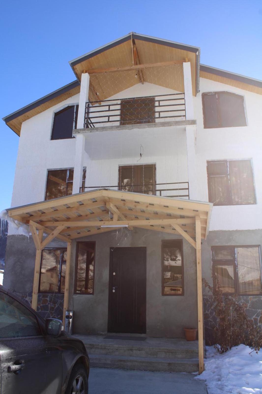 Ninama Hotel Mestia Bagian luar foto